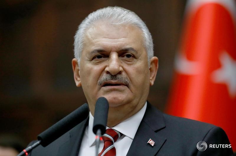 © Reuters. الحزب الحاكم في تركيا يثير ضجة بمشروع قانون بشأن الاعتداء الجنسي
