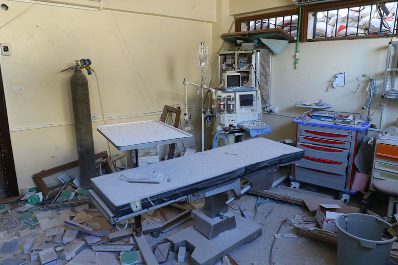 © Reuters. A damaged operation room is pictured after an airstrike on the rebel-held town of Atareb, in the countryside west of Aleppo