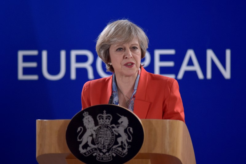 © Reuters. Britain's PM Theresa May holds a news conference after the EU summit in Brussels