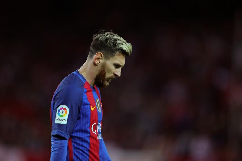 © Reuters. غياب ميسي عن مباراة برشلونة أمام ملقة بسبب المرض