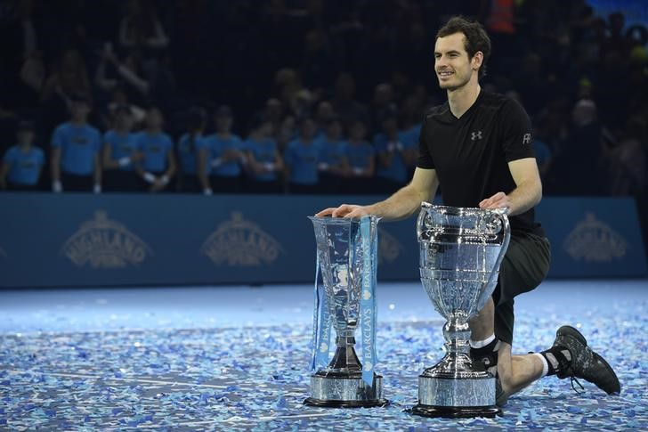 © Reuters. Murray gana la final del ATP World Tour Finals y acabará 2016 como número uno