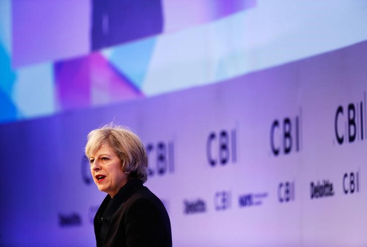 © Reuters. Britain's Prime Minister Theresa May addresses the Confederation of British Industry's (CBI) annual conference in London