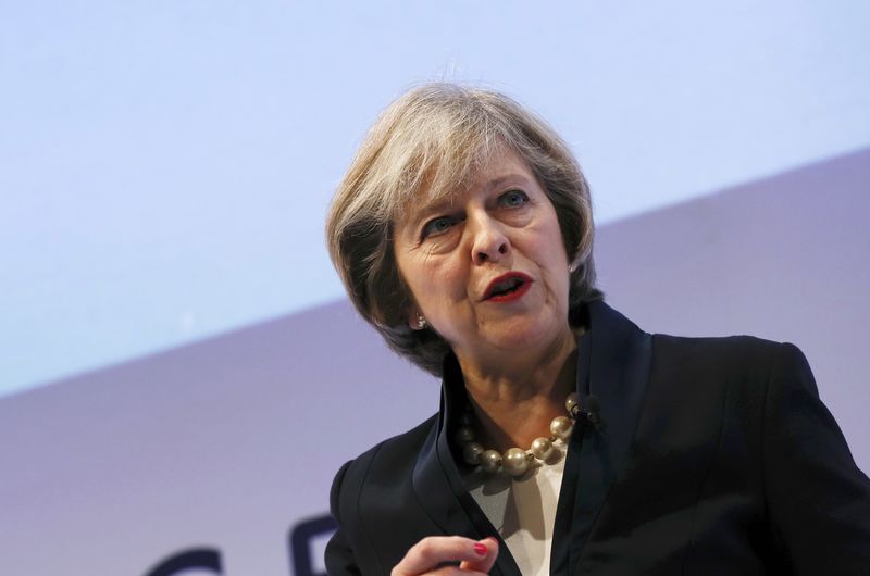 © Reuters. Britain's Prime Minister Theresa May addresses the Confederation of British Industry's (CBI) annual conference in London