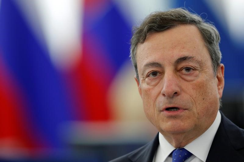 © Reuters. European Central Bank President Draghi addresses the European Parliament in Strasbourg