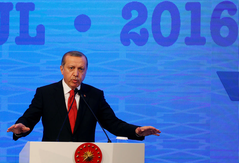 © Reuters. Turkish President Erdogan makes a speech during the NATO Parliamentary Assembly 62nd Annual Session in Istanbul