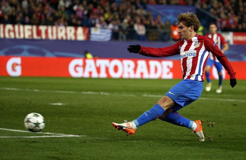 © Reuters. Football Soccer - Atletico Madrid v PSV Eindhoven - UEFA Champions League group stage