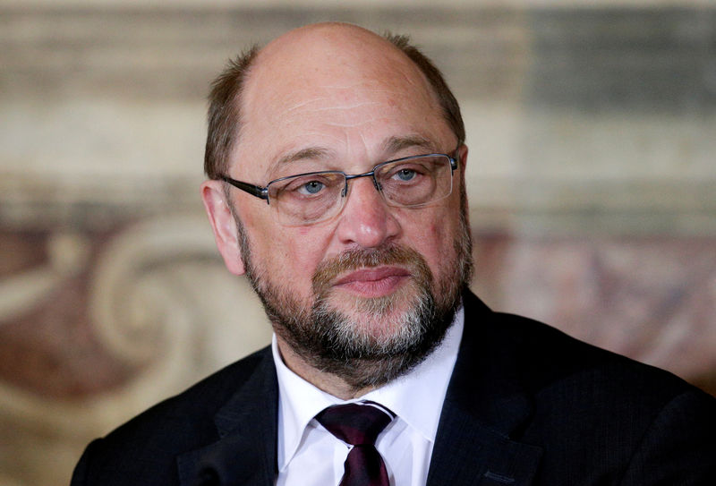 © Reuters. European Parliament President Schulz looks on during a meeting at the Capitol Hill in Rome