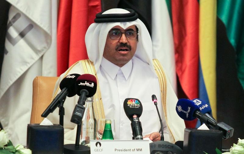 © Reuters. وزير الطاقة القطري: سوق الغاز المسال تواجه ضبابية متزايدة