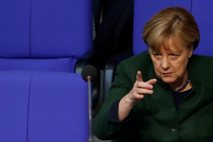 © Reuters. Chanceler alemã, Angela Merkel, durante reunião da câmara baixa do Parlamento alemão