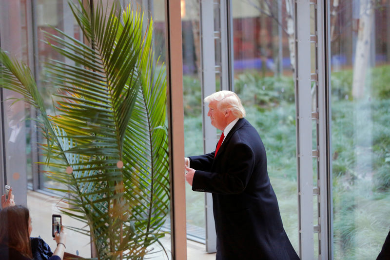 © Reuters. Trump em reunião em Nova York