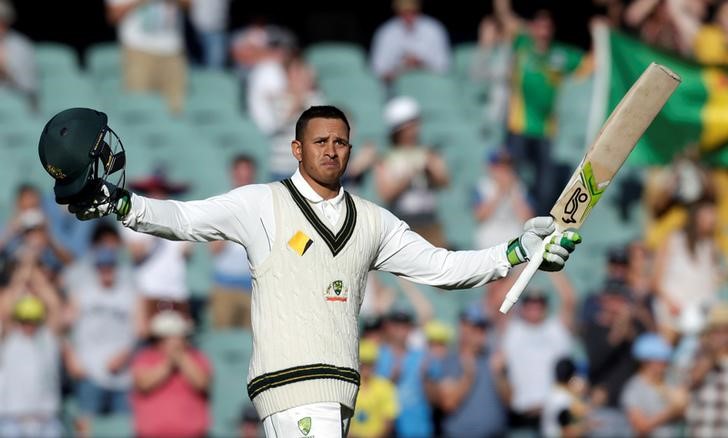 © Reuters. Cricket - Australia v South Africa - Third Test cricket match - Adelaide Oval, Adelaide, Australia