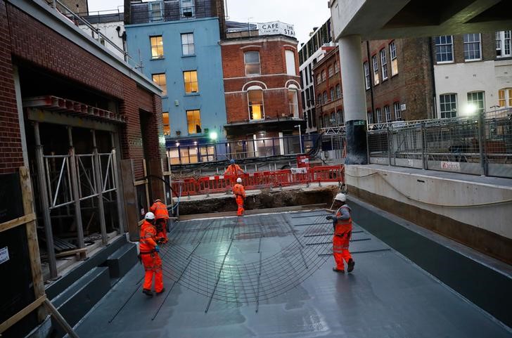 © Reuters. Empresas británicas siguen invirtiendo en el tercer trimestre pese al Brexit