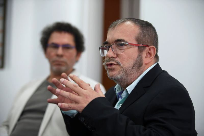 © Reuters. Colombia's Marxist FARC rebel leader Rodrigo Londono, known as Timochenko, during a news conference in Bogota