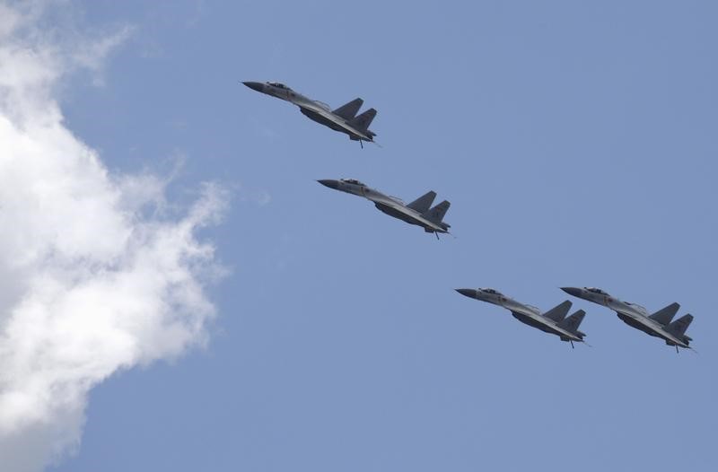 © Reuters. الصين تقول إن قواتها الجوية أجرت تدريبات في أجواء المحيط الهادي