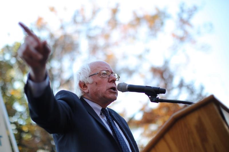 © Reuters. Former Democratic presidential candidate Senator Sanders speaks during a Capitol Hill rally in Washington