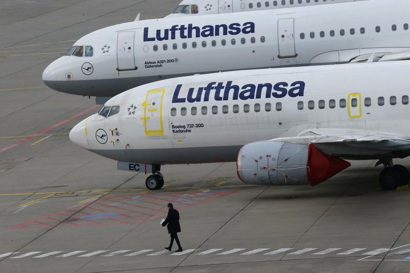 © Reuters. لوفتهانزا تحث نقابة الطيارين في ألمانيا على العودة لمحادثات الرواتب