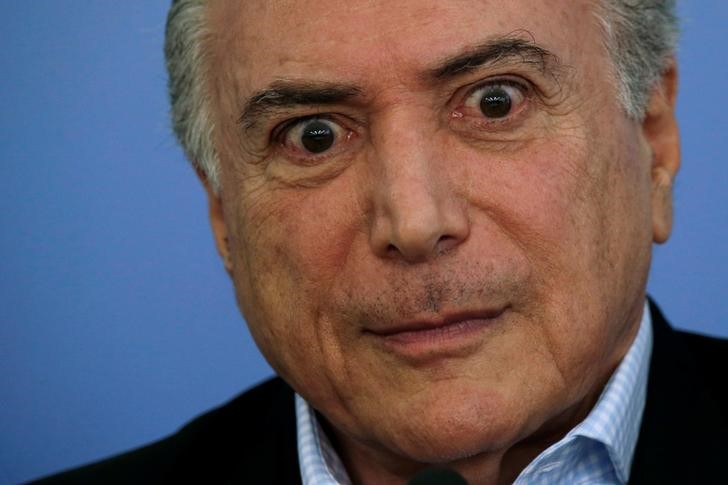 © Reuters. Presidente Michel Temer durante entrevista coletiva no Palácio do Planalto