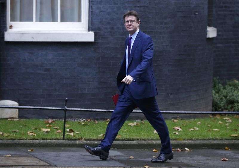 © Reuters. Britain's Secretary of State for Business Greg Clark arrives in Downing Street for a cabinet meeting, in London