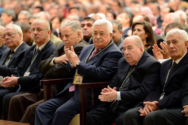 © Reuters. الرئيس الفلسطيني يفتتح مؤتمر فتح الذي طال انتظاره