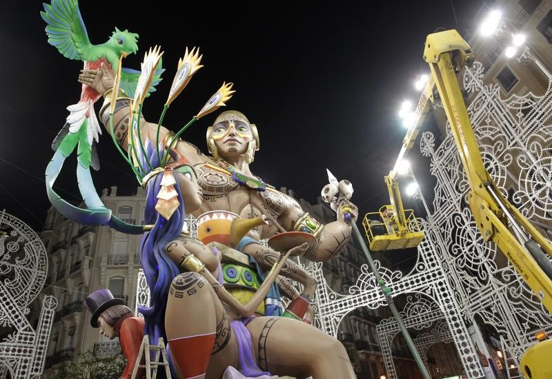 © Reuters. La Unesco declara las Fallas de Valencia patrimonio inmaterial de la humanidad