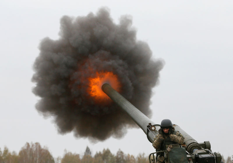 © Reuters. Soldado ucraniano durante exercício militar na região de Kiev