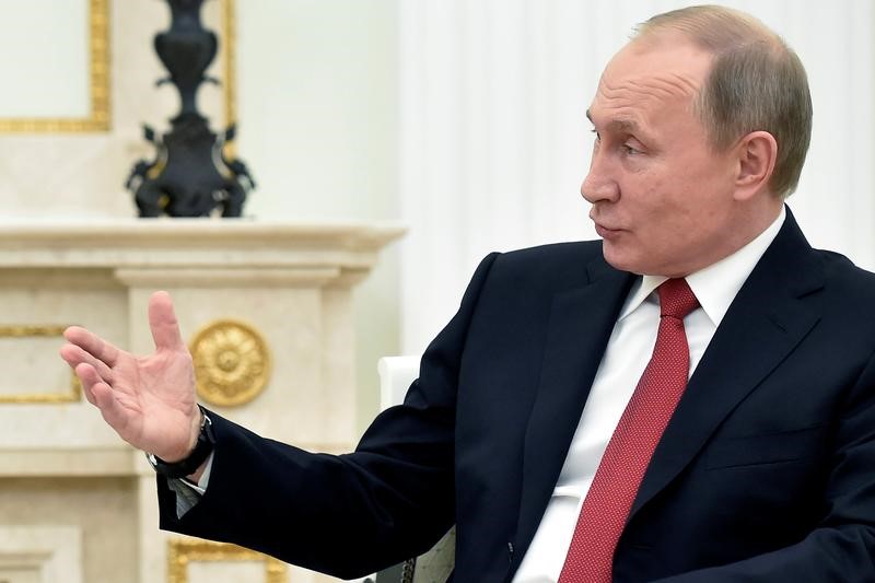 © Reuters. وكالات: بوتين يناقش الوضع في حلب مع مجلس الأمن الروسي