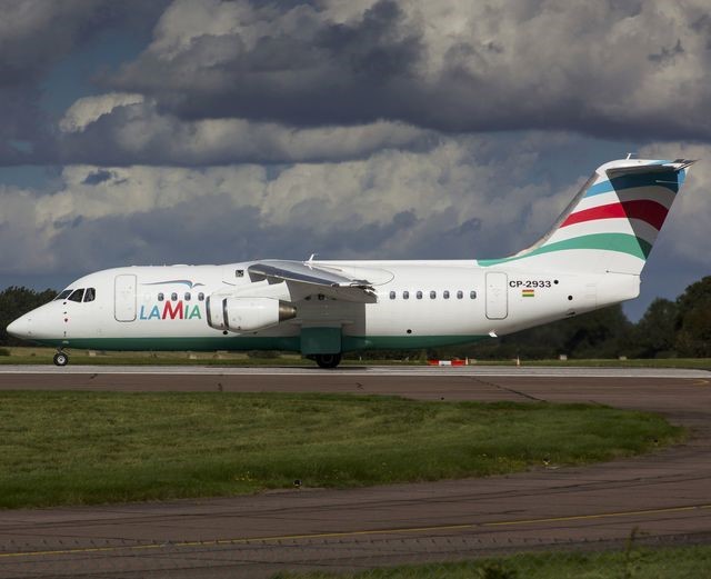 © Reuters. Avião da empresa aérea boliviana Lamia em fotografia tirada no Reino Unido