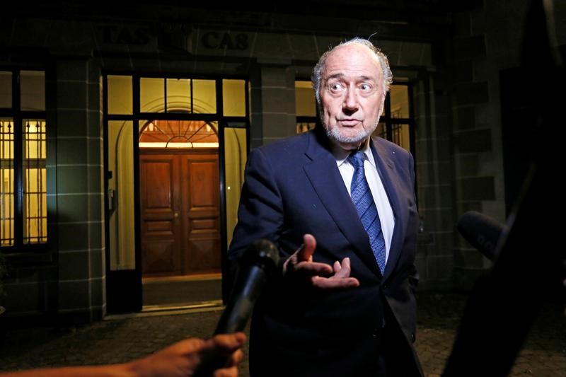 © Reuters. Former FIFA President Sepp Blatter leaves the Court of Arbitration for Sport (CAS) after being heard in the arbitration procedure involving him and FIFA in Lausanne