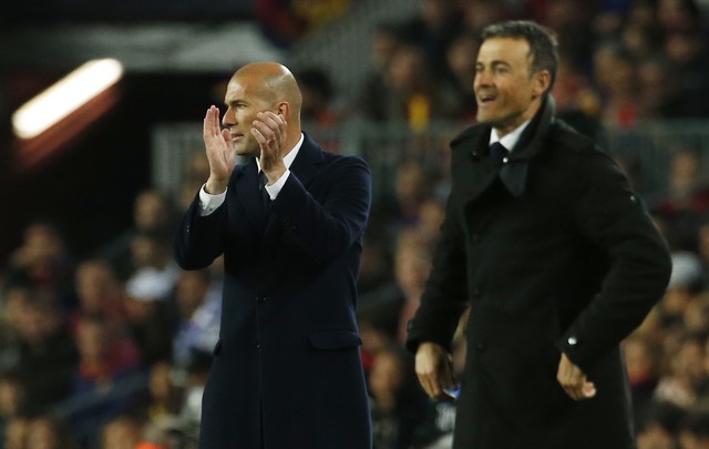 © Reuters. Zidane y Luis Enrique reciben poco reconocimiento a pesar de sus triunfos