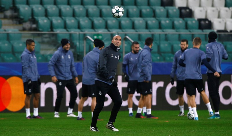 © Reuters. Real Madrid training