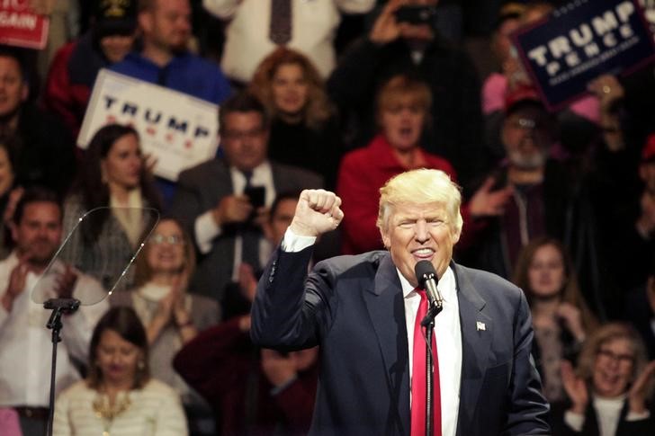 © Reuters. Presidente eleito dos Estados Unidos, Donald Trump, durante comício de agradecimento em Cincinnati