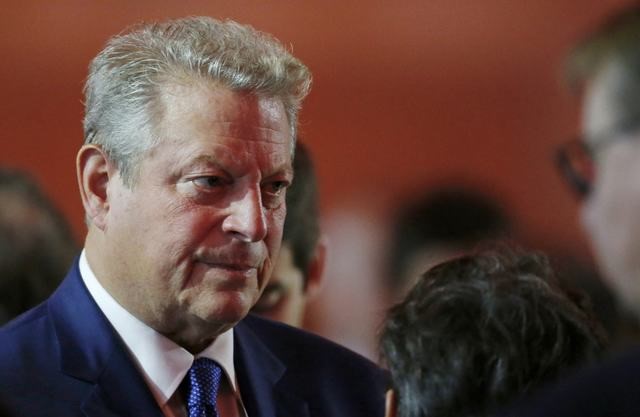 © Reuters. Former US Vice President and Climate Reality Project Chairman Al Gore attends the opening day of the World Climate Change Conference 2015 (COP21) at Le Bourget