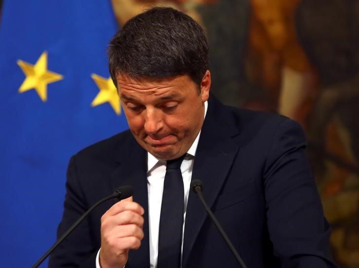 © Reuters. Primeiro-ministro da Itália, Matteo Renzi, durante entrevista coletiva em Roma