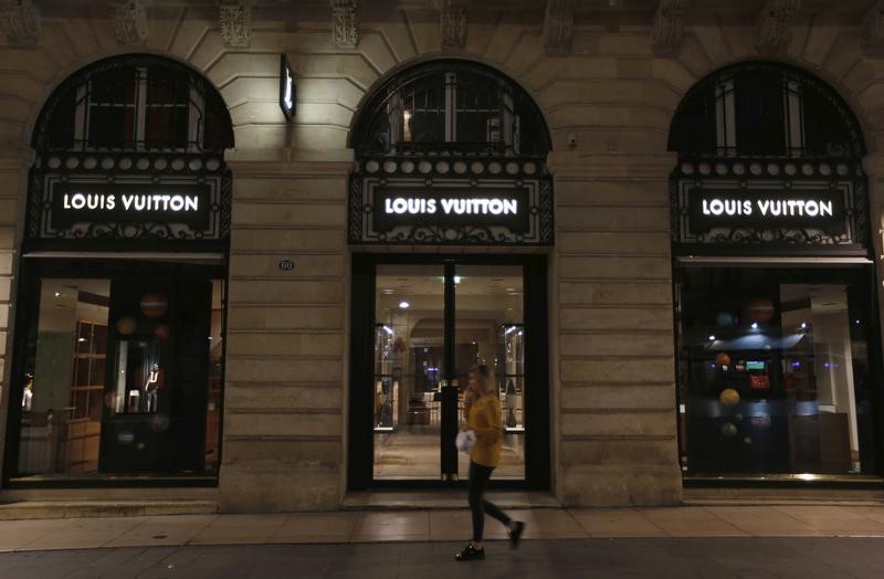 © Reuters. LVMH À SUIVRE À LA BOURSE DE PARIS À LA MI-SÉANCE