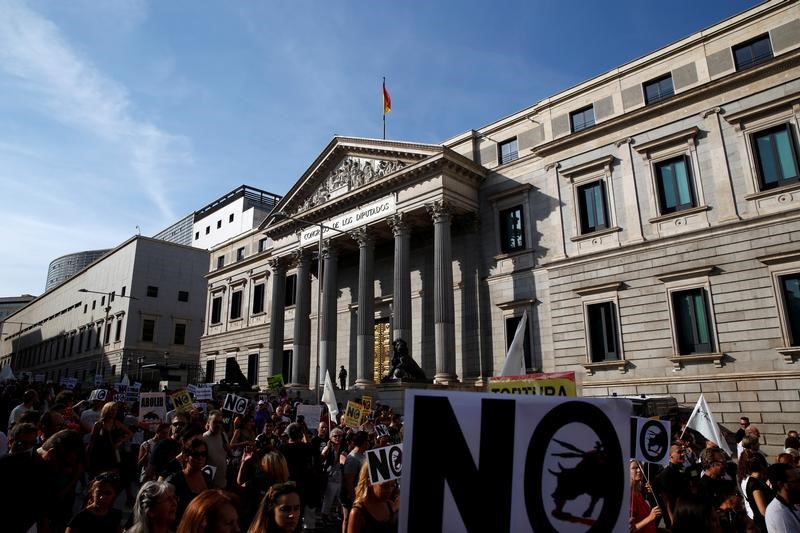 © Reuters. Mejora la percepción de la situación política entre los españoles