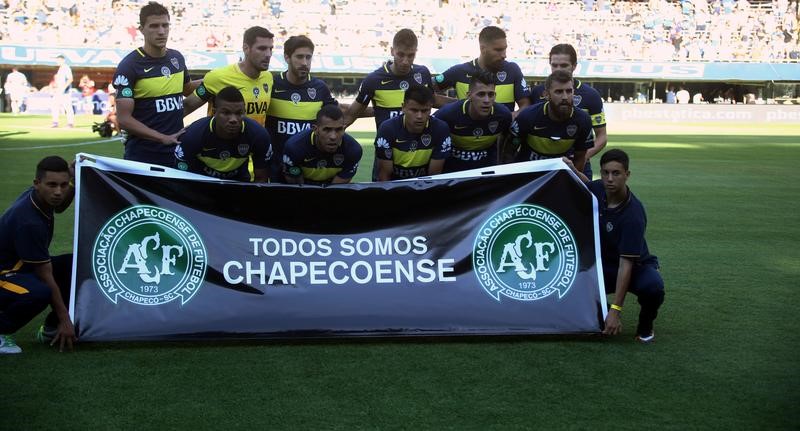 © Reuters. Conmebol declara campeón de la Copa Sudamericana a Chapecoense de Brasil tras accidente