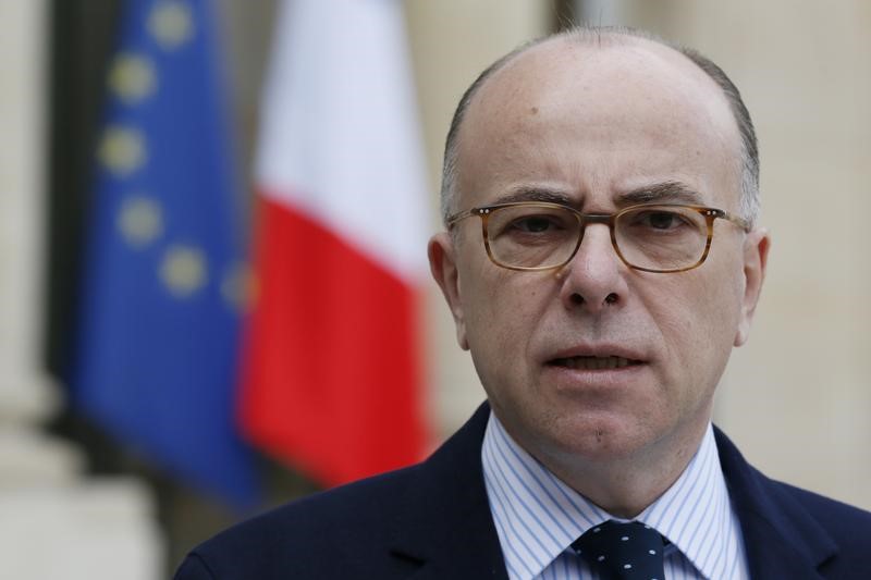 © Reuters. تعيين كازنوف رئيسا للوزراء في فرنسا خلفا لفالس