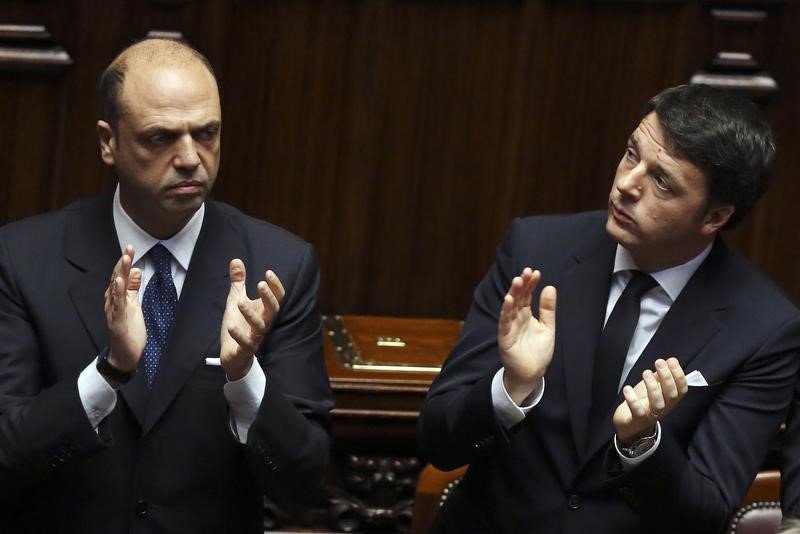 © Reuters. Un ministro italiano prevé nuevas elecciones en febrero tras hablar con Renzi