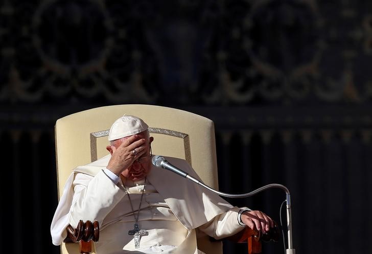 © Reuters. Papa Francisco durante audiência geral na Praça de São Pedro, no Vaticano