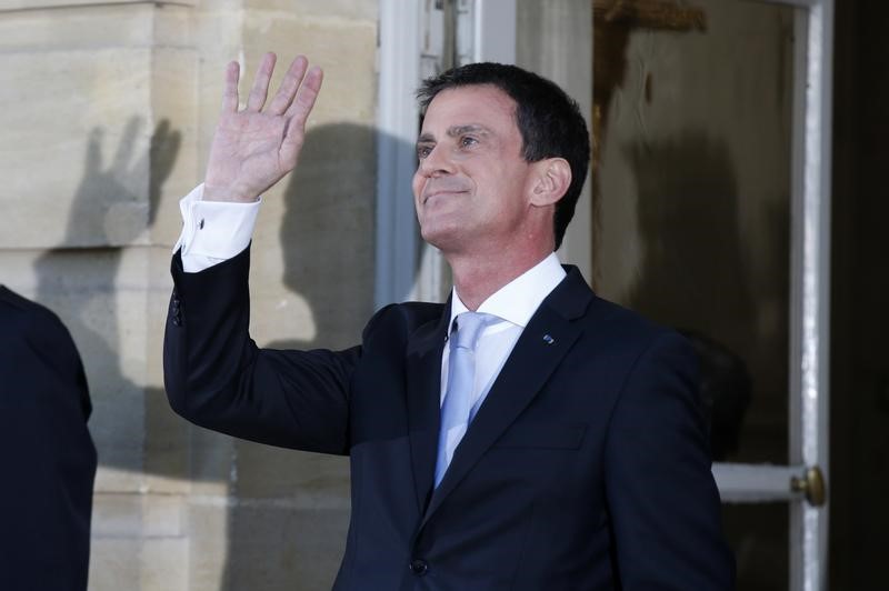 © Reuters. VALLS EST LE PLUS POPULAIRE CHEZ LES ÉLECTEURS SOCIALISTES