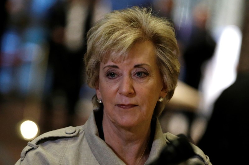 © Reuters. Linda McMahon speaks to members of the news media after meeting with U.S. President-elect Donald Trump at Trump Tower in New York