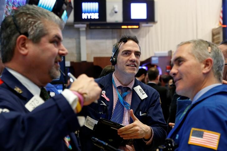 © Reuters. LA BOURSE DE NEW YORK FINIT EN HAUSSE DE PLUS DE 1%