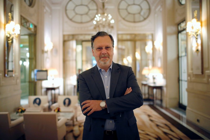 © Reuters. Philippe Salle, Chairman and CEO of Europe's third-largest catering group Elior, poses during an interview with Reuters in Paris