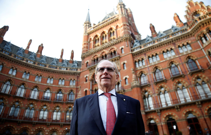 © Reuters. Lawyer Richard McLaren poses for a portrait after delivering a report for the World Anti-Doping Agency (WADA), in London