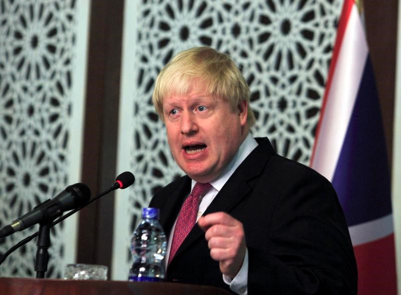 © Reuters. وزير خارجية بريطانيا: انتصار الأسد في حلب سيكون "بلا قيمة"