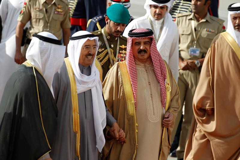 © Reuters. أمير الكويت يعين حكومة جديدة بعد انتخاب برلمان ذي معارضة قوية