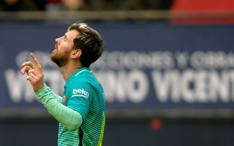 © Reuters. Football Soccer - Osasuna v Barcelona - Spanish La Liga Santander