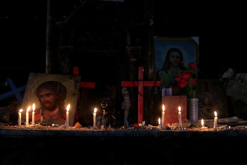 © Reuters. المسيحيون العراقيون يستعيدون ذكرياتهم بألم في قرة قوش