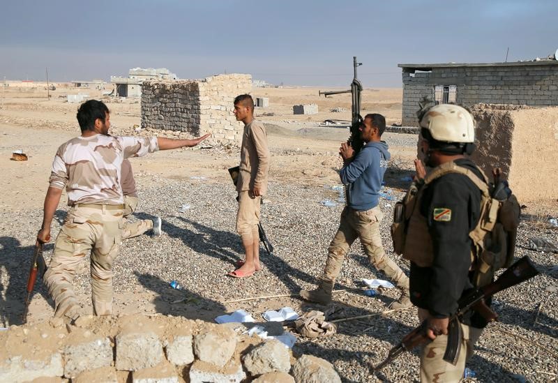 © Reuters. الشرطة العراقية تقول إنها مستعدة للانضمام للهجوم على شرق الموصل