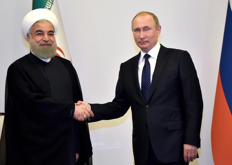 © Reuters. سفير إيران بموسكو: مكالمة لبوتين وروحاني ساعدت في اتفاق أوبك